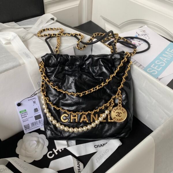 Chanel 22 Bag AS3980