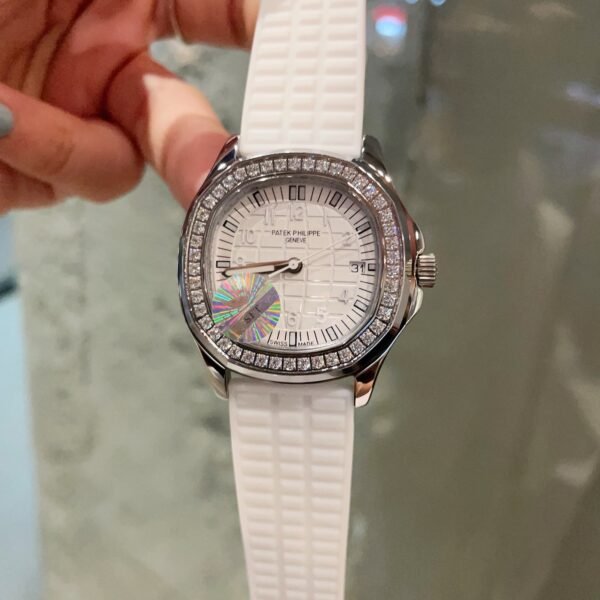 Patek Philippe AQUANAUT Collection Ladies' Watch 5067A